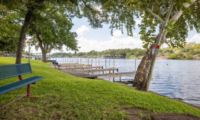 Burnet RV Rental | RV Site - Pull Through 27