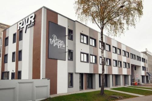 Vidzeme Suburb Hotel | RVR Smart Apartments Riga with Free Parking and Self Check-in
