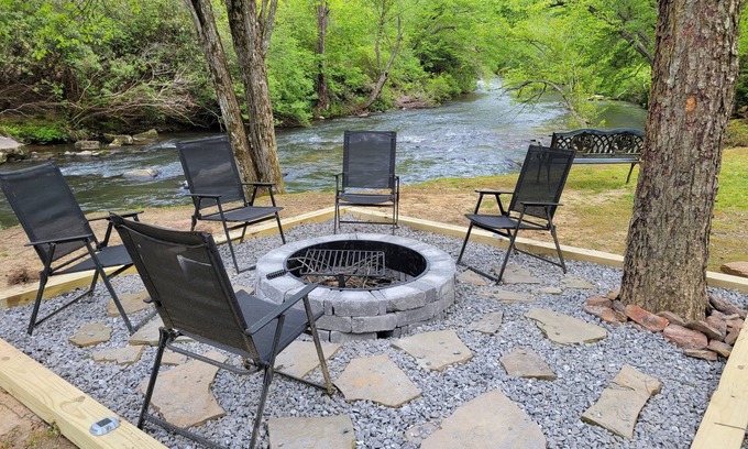 Brasstown House | RVs on the River perfect for family and pets