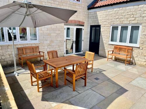 Helmsley House | Rye Court Cottage - Stunning cottage in central Helmsley with parking