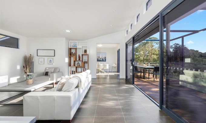 Rye House | Rye Treetop Retreat