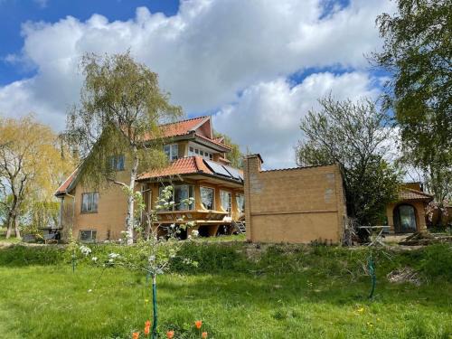 Borre Villa | Særpræget & teatralsk villa, med skøn udsigt