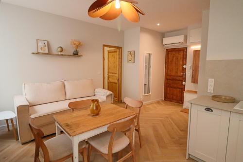 Antibes Old Town Apartment | Séjour de luxe au Vieil Antibes & proche plage