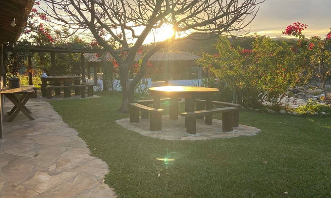 Diamantina Cottage | Sítio Água de Trombas Dantas, wonderfully peaceful amidst lush nature.