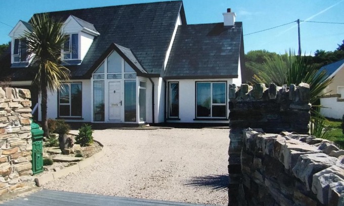 Falcarragh House | Súil na nOileán, Middle Killult, Falcarragh County Donegal F92 AOX8