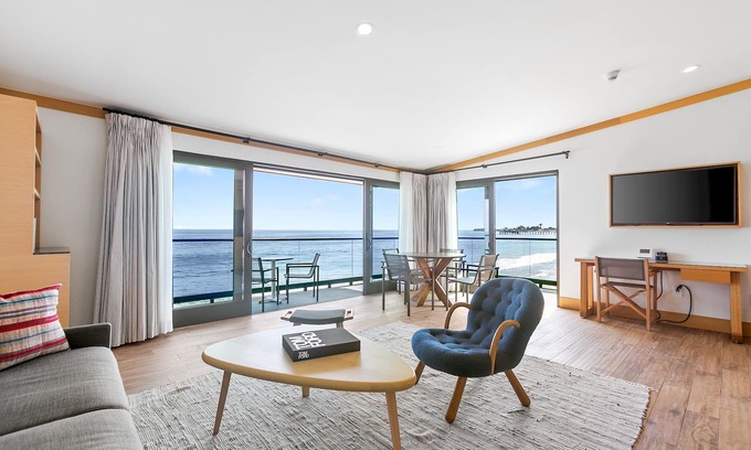 Eastern Malibu Apartment | SA Beach Suites #10 - The Perfect Suite on Carbon Beach