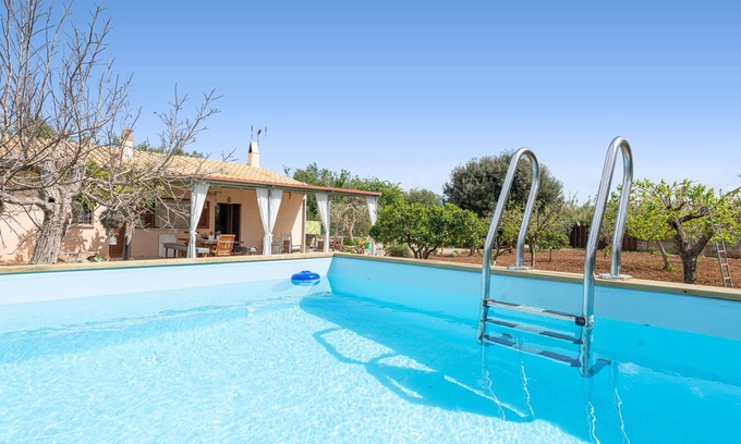 Buger House | SA CASETA (BÚGER) - Cosy house with elevated swimming pool and free WiFI.