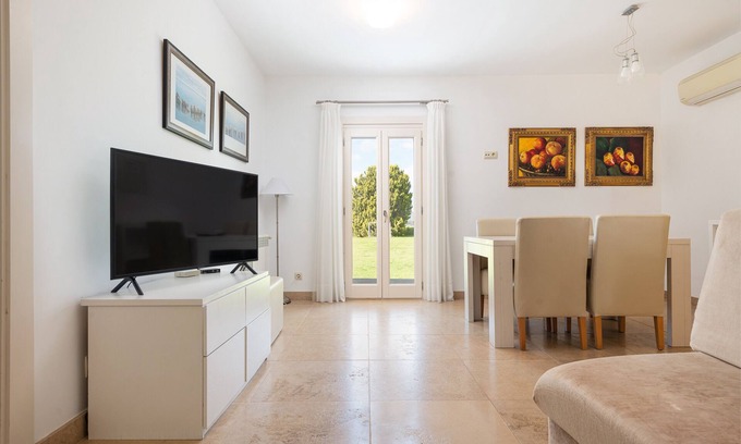 Vilafranca de Bonany Apartment | SA FRANQUESA VELLA - MARIA MAGDALENA I VICTORI - Fantastic private apartment in rural hote