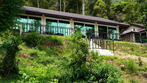 Koh Rong Sanloem House | Saracen View Apartments