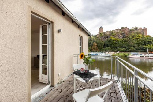Stadtbezirk Nord Apartment | Saale Fewo mit Burgblick