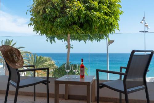 Puerto del Carmen Apartment | Sabbia Suites Sea View La Playita