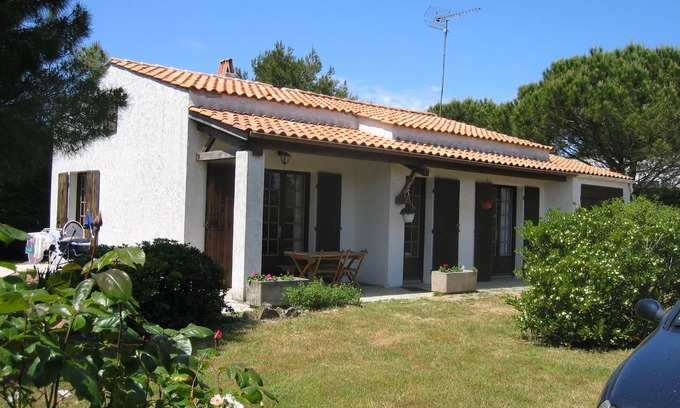 Saint-Georges-d'Oleron House | Sables Vignier-Domino St Georges d'OLERON self-catering gite