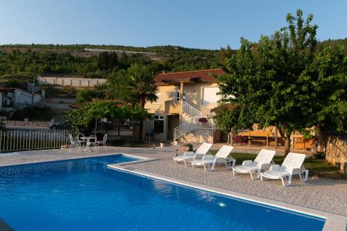 Trn Villa | Sabljić Estate