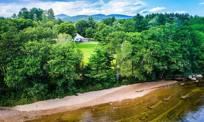 North Conway House | Saco River House-Private River Access!