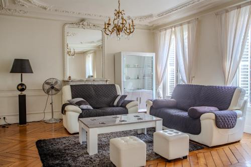 Clignancourt Apartment | SACRE COEUR Grand Duplex 130 m2 - 4 chambres + double living