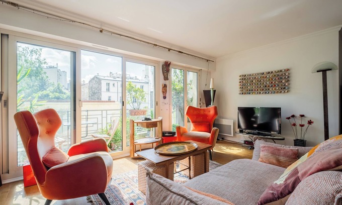 Passy Apartment | Safari Glade, by Veeve