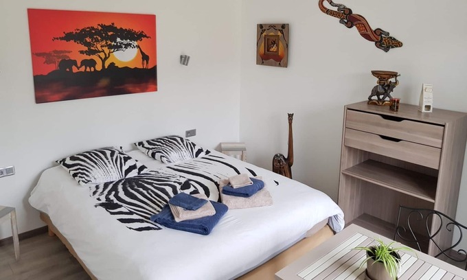 Thiergeville House | Safari Room - L'orval Guest Room