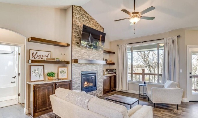 Greenwich House | Safe 5 Bed Beautiful Home in quiet neighborhood