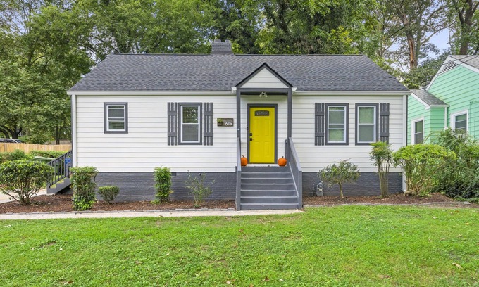 Atlanta House | Saffron Door Sanctuary, near downtown Atlanta!