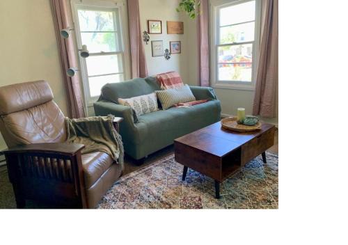American Falls Apartment | Sage Cottage