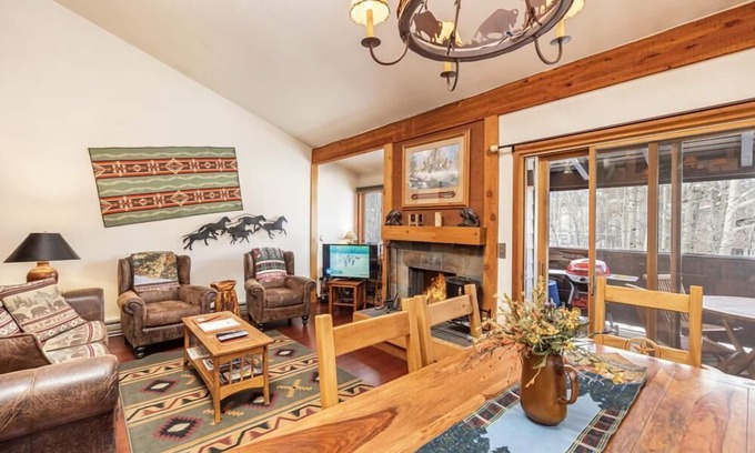 Moose Wilson Road Condo | Sagebrush 1324: The Aspens- Enjoyable Condo with Updates Throughout