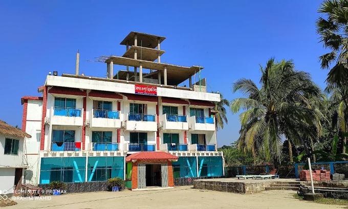 Latachapli Hotel | Sagor Konna Resort Ltd