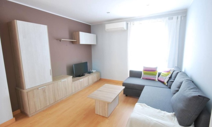 La Sagrada Familia Apartment | Sagrada Familia 6 people apartment