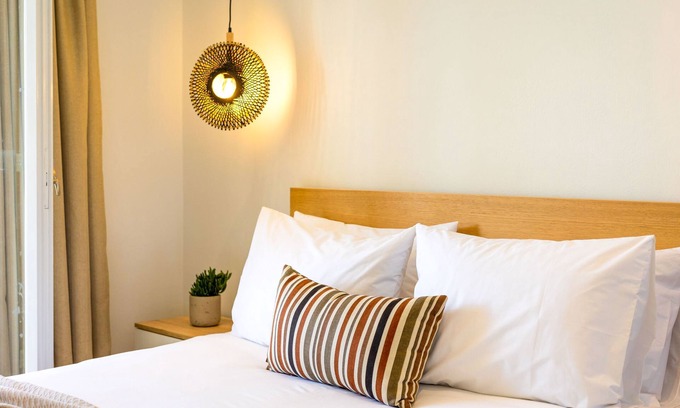 Kastraki House | Sahara Apartments - King Suite with Sea view