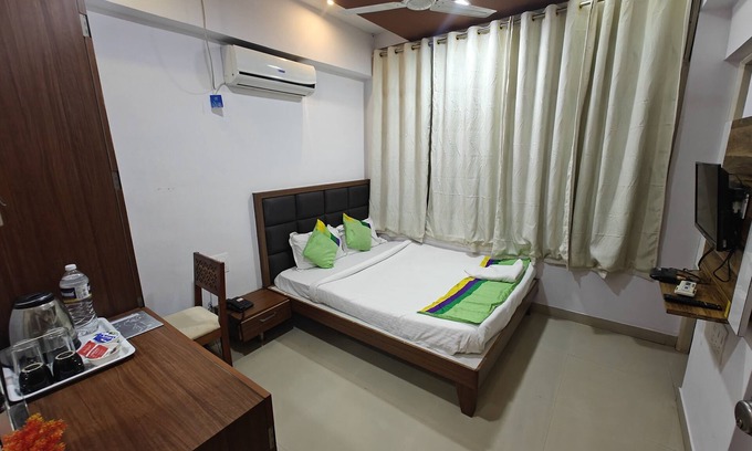 Satara Hotel | Sai Samrat Resort