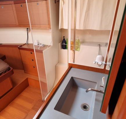 Bandar Puchong Jaya Boat Rental | Sailboat Overnight