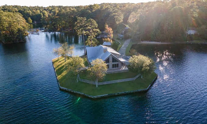 Pleasure Point House | Sailboat Point by Big Fish Real Estate Group at Lake Martin