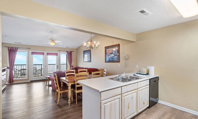 Indian Point Condo | Sailor's Sanctuary: Condo Rental with Marina Access