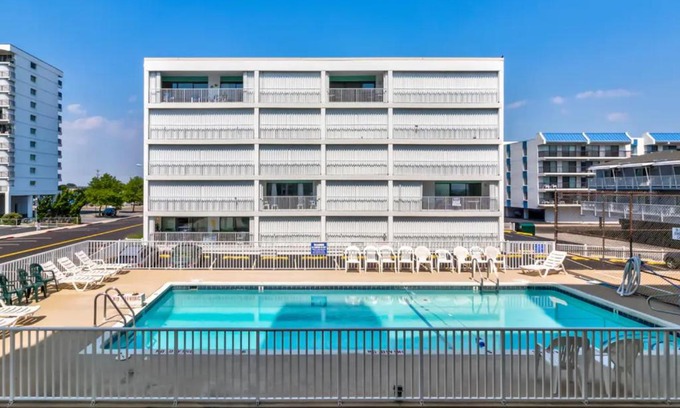 North Ocean City Apartment | Sails II