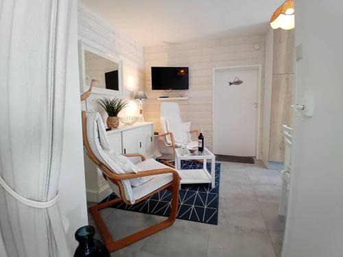 Saint-Georges-de-Didonne Apartment | Saint Georges de Didonne - LA PLAGE A 2 PAS - idéal pour un COUPLE avec ENFANTS