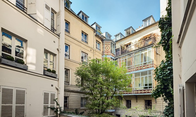 Saint-Germain-des-Pres Apartment | Saint-Germain Enchanting One Bedroom