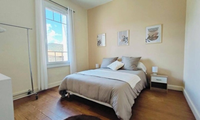 Prades Bed & Breakfast | Saint Michel's quiet rooms. Pets allowed