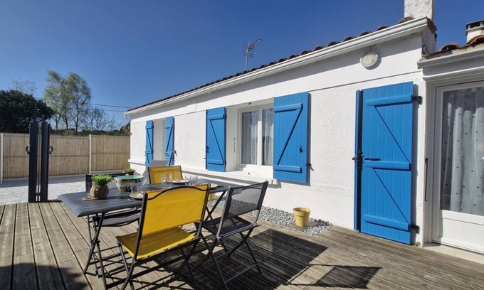 Saint-Palais-sur-Mer House | Saint Palais sur Mer - CLOSE TO THE LAKE for this small SEMI-DETACHED HOUSE - WIFI