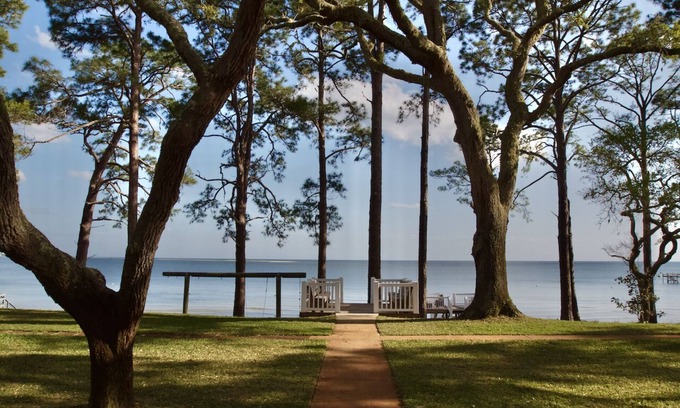 Saint Teresa House | Saint Teresa Coastal dwelling with Guest house option.