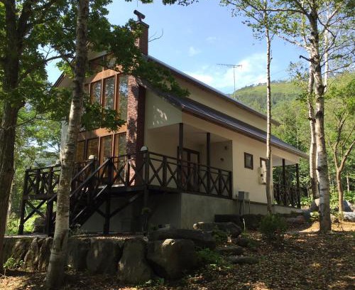 Rusutsu Ski Chalet | Sakura chalet 5 minute walk to the Rusutsu Resort