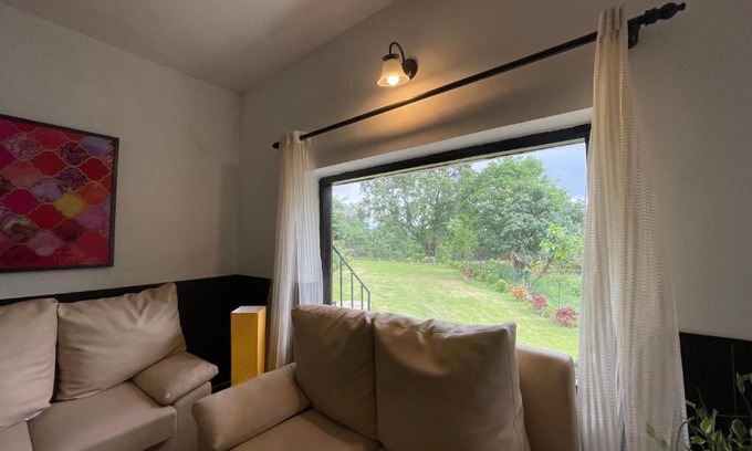 Bullawala House | Salanville, 2 BR Farmstay with Private Garden