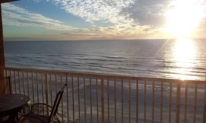 Indian Shores Condo | SALE April June LOW Nightly rates-Holiday Villas lll 5th floor Direct Gulf unit