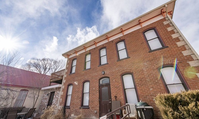 Salida Condo | Salida Chic-2 BDR, 1.5 BTH-downtown Salida, large private deck w beautiful views
