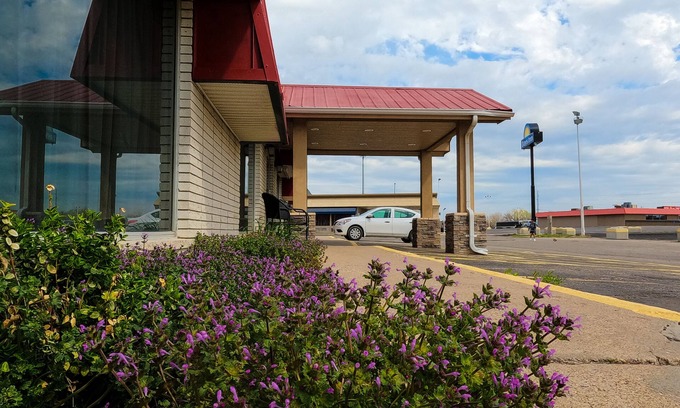 Salina Hotel | Salina Inn