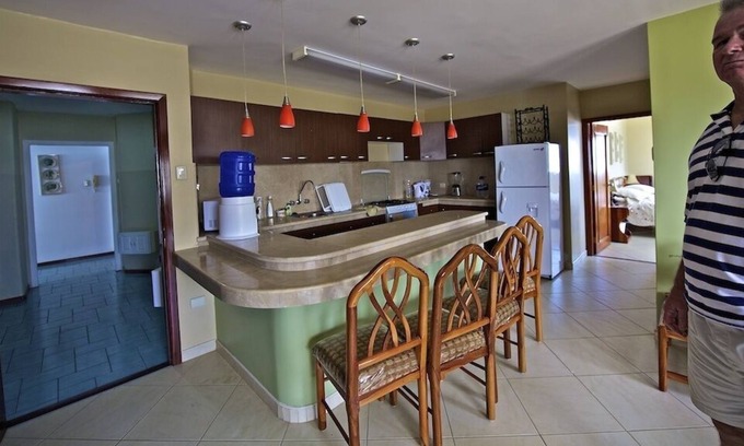 Salinas Apartment | Salinas, Ecuador Apartment on the Ocean