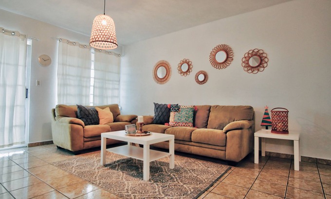 Salinas House | Salinas House (WIFI) - Fully Redecorated!