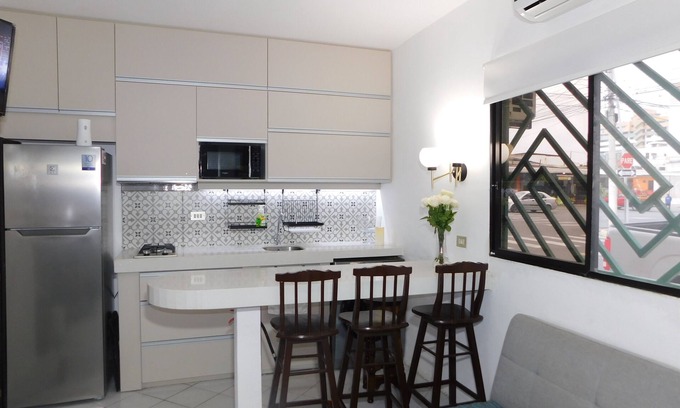 Salinas Apartment | Salinas Malecón Suit Estudio- Bonito Central a 3 Cuadras de la Playa
