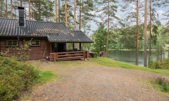 The Lakelands House | Salmela by Interhome