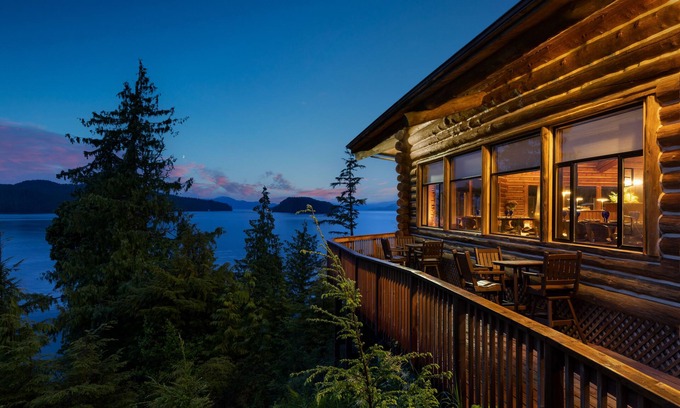 Ketchikan Hotel | Salmon Falls Resort