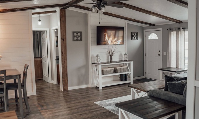 Pulaski House | Salmon River Retreat - Perfect for Fisherman, Snowmobilers and Families!