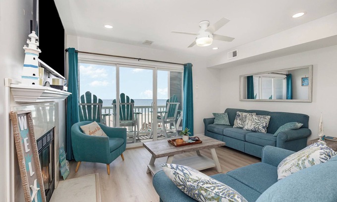 Surfside Beach Condo | Salt and Sand at Cape Cottages 204